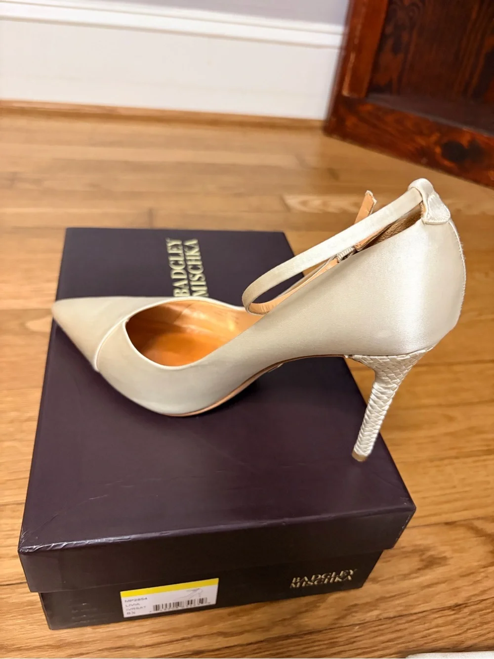 Badgley Mischka Ivory Pointed-Toe Ankle-Strap Pumps